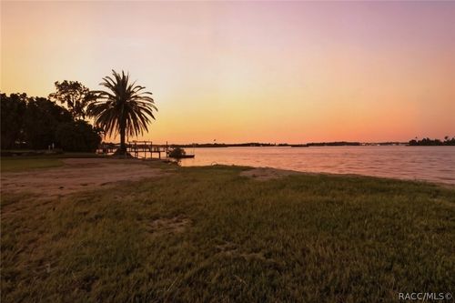 9729 W Wynn Ct, Crystal River, FL, 34429-5345 | Card Image