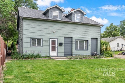 1015 E Park St, Weiser, ID, 83672-2446 | Card Image