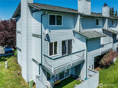 apt-h207-8823 Holly Dr, Everett, WA, 98208-1864 | Card Image