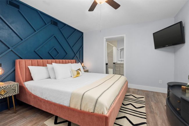 3610 Avenue P 1/2, House other with 3 bedrooms, 2 bathrooms and null parking in Galveston TX | Image 21