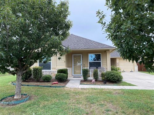 1017 Stewart Dr, Hutto, TX, 78634-4386 | Card Image