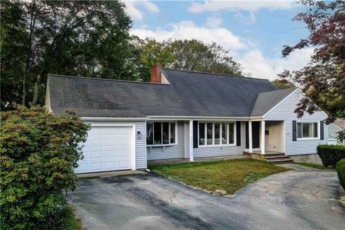 18 Doyle Dr, North Providence, RI, 02911-2118 | Card Image