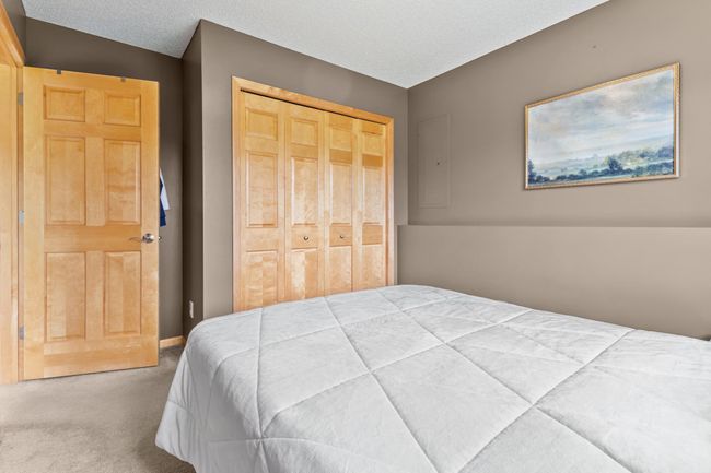 Lower level 3rd bedroom with large closet | Image 23