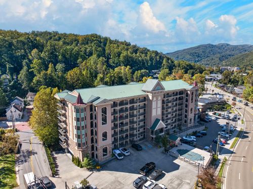 404-210 Roaring Fork Ext, Gatlinburg, TN, 37738 | Card Image
