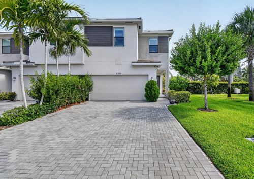8789 Antarus Dr, Lake Worth, FL, 33467-2411 | Card Image