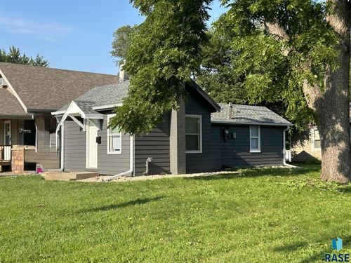 2020 S Duluth Ave, Sioux Falls, SD, 57105-2809 | Card Image