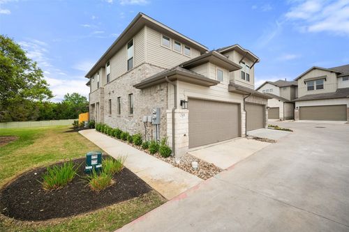 unit-2501-2500 Forest Creek Dr, Round Rock, TX, 78665-1622 | Card Image