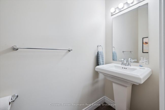 26 - 19 Simmonds Dr, Condo with 3 bedrooms, 4 bathrooms and 2 parking in Guelph ON | Image 15