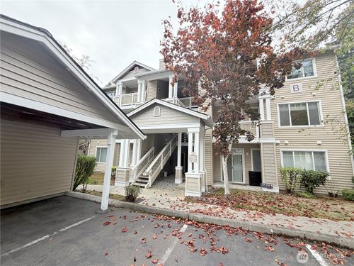 b206-15300 112th Ave Ne, Bothell, WA, 98011-4173 | Card Image