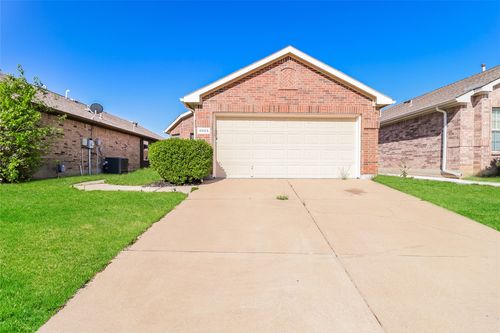6029 Melanie Dr, Fort Worth, TX, 76131-1621 | Card Image