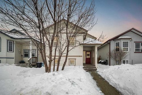 433 Diefenbaker Dr, Fort Mcmurray, AB, T9K2K4 | Card Image