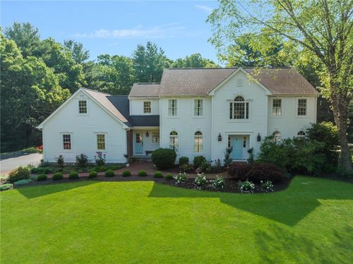 150 Delta Dr, Saunderstown, RI, 02874-1980 | Card Image