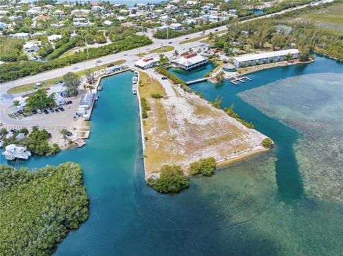 17075 Overseas Hwy, Sugarloaf Key, FL, 33042-3681 | Card Image