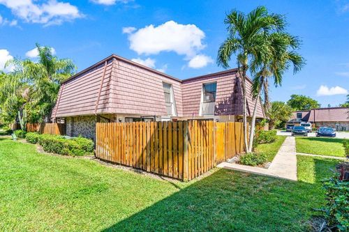 7529 Courtyard Run E, Boca Raton, FL, 33433-3056 | Card Image