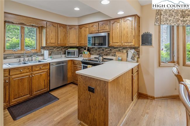 Kitchen | Image 5