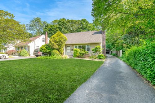 20 W 18th St, Huntingtn Sta, NY, 11746-2332 | Card Image