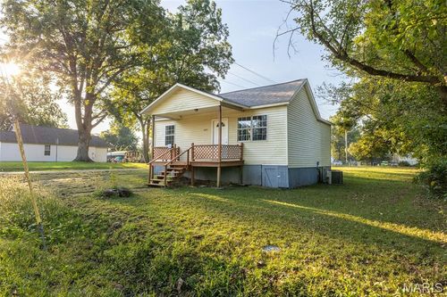 1000 W Victor St, Poplar Bluff, MO, 63901-7168 | Card Image