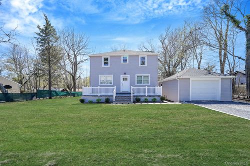 2939 N Wading River Rd, Wading River, NY, 11792-1415 | Card Image