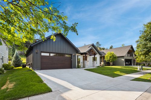 237 W Nicklaus Ave, Kalispell, MT, 59901-2779 | Card Image