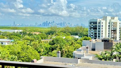 838 - 151 Crandon Blvd, Condo with 2 bedrooms, 2 bathrooms and null parking in Key Biscayne FL | Image 1