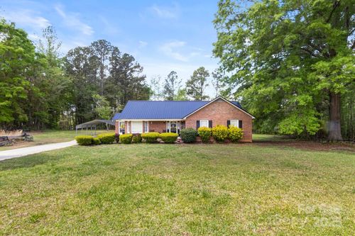 5762 Hightower Rd, Fort Lawn, SC, 29714-8607 | Card Image
