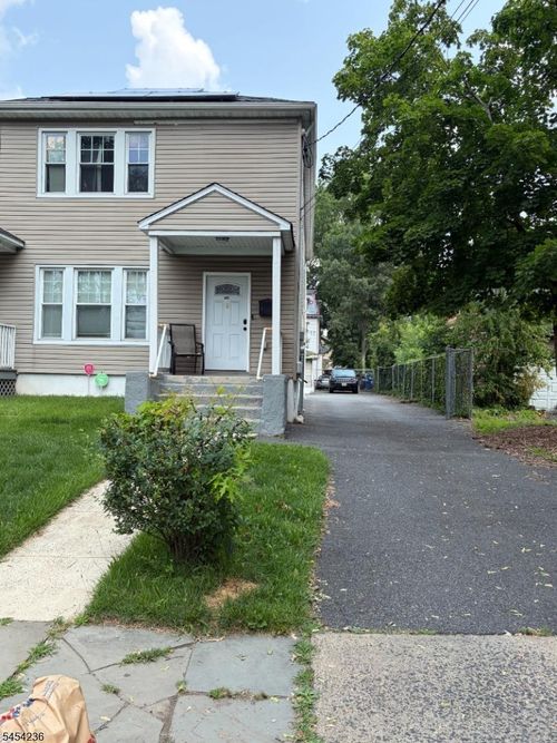 721 Madison Ave, Plainfield, NJ, 07060-1543 | Card Image