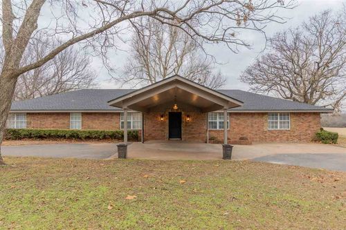 4215 E 122nd St, Perkins, OK, 74059-3767 | Card Image