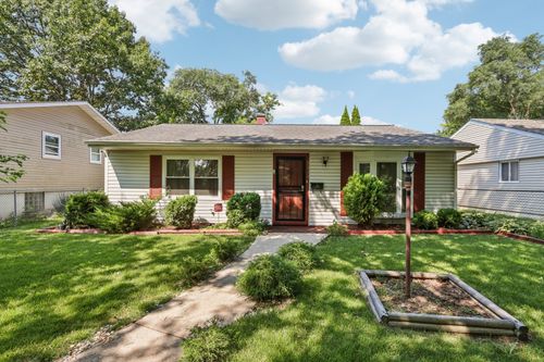 2114 Hermon Ave, Zion, IL, 60099-2210 | Card Image