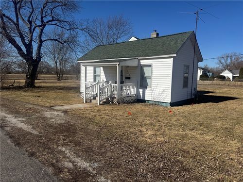 105 Prairie St, Catlin, IL, 61817-1047 | Card Image