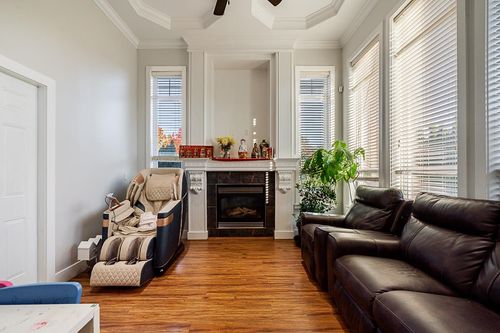 15177 76 Ave, Surrey, BC, V3S2H4 | Card Image