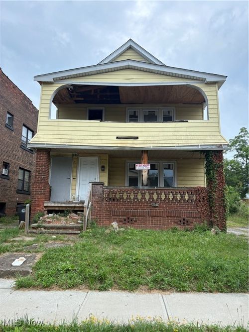 3291 E 145th St, Cleveland, OH, 44120-4182 | Card Image