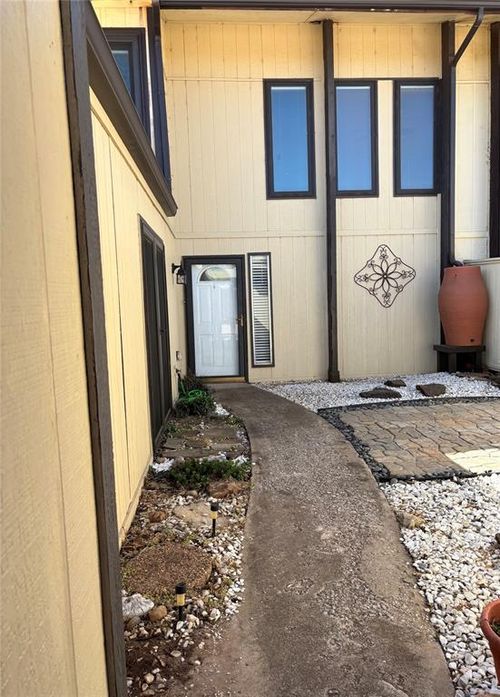 4610 Hemlock Street, Oklahoma City, OK, 73162 | Card Image