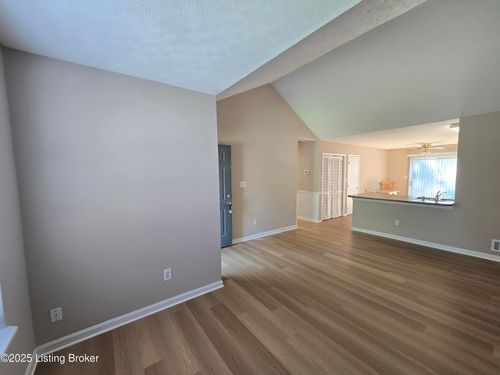 3710 Locust Ave, Louisville, KY, 40299-3523 | Card Image