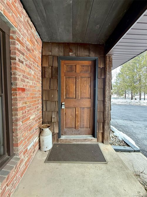 1w-102 Fallkill Rd, Hyde Park, NY, 12538-3139 | Card Image