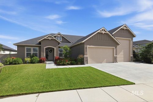 8922 E Lavender Dr, Nampa, ID, 83687-7802 | Card Image