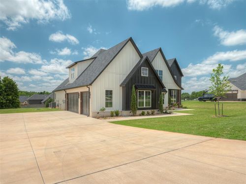 400 Old Farm Rd, Edmond, OK, 73034-8790 | Card Image