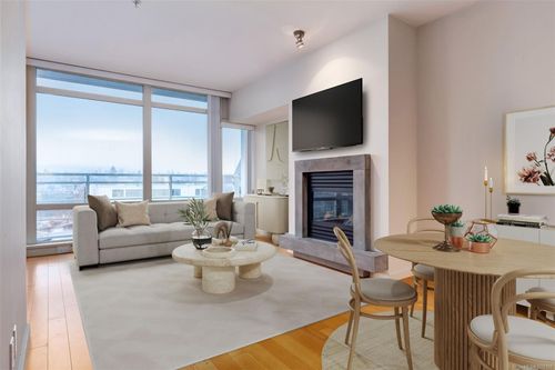 606-38 Front St, Nanaimo, BC, V9R0B8 | Card Image