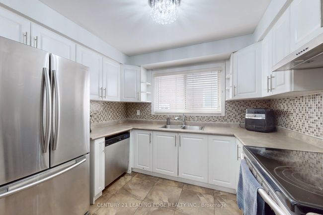 17 Jardine St, House other with 6 bedrooms, 4 bathrooms and 2 parking in Brampton ON | Image 16