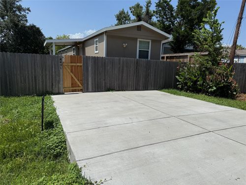4431 16th St, Bacliff, TX, 77518-2610 | Card Image