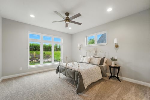 1820 Whispering Pines Cir, Cedar Falls, IA, 50613-5694 | Card Image