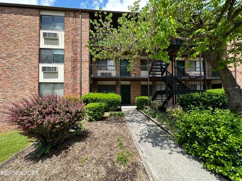 d100-2718 Painter Ave, Knoxville, TN, 37919 | Card Image