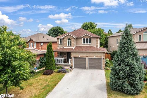 84 Gore Dr, Barrie, ON, L4N0A9 | Card Image