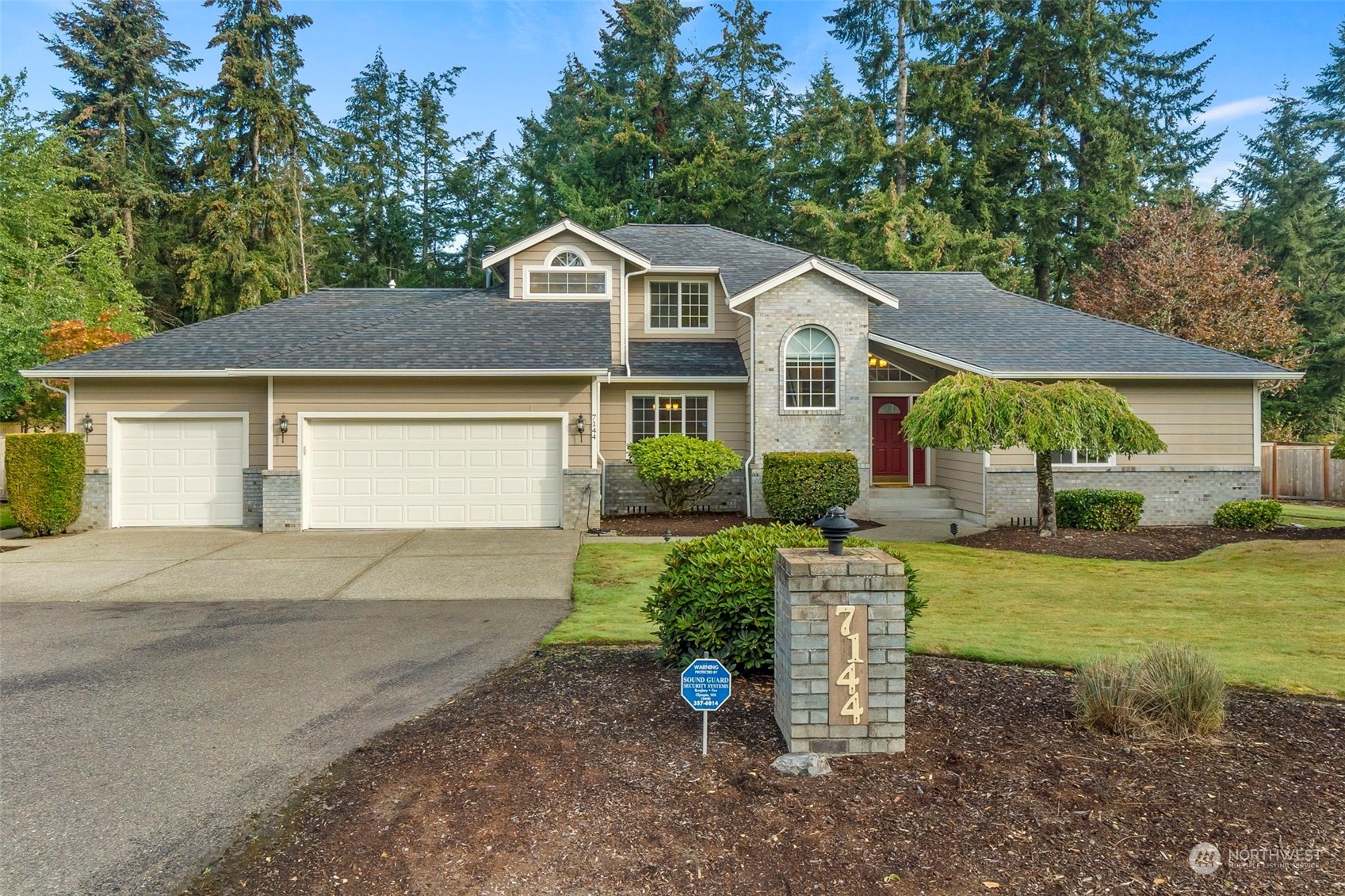 Highlands Dr, Olympia, WA 98516