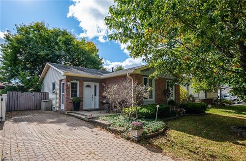 19 Keewatin Ave, Kitchener, ON, N2B3M1 | Card Image