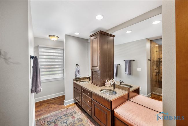 Primary Bathroom | Image 24