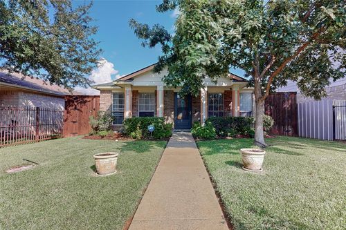 2336 Summit Ln, Dallas, TX, 75227-7101 | Card Image