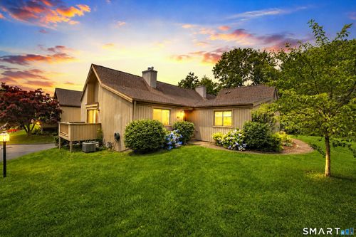 b-407 Montauk Ln, Stratford, CT, 06614-8127 | Card Image