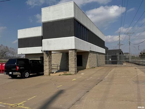 101 10th St, Rock Island, IL, 61201-8445 | Card Image