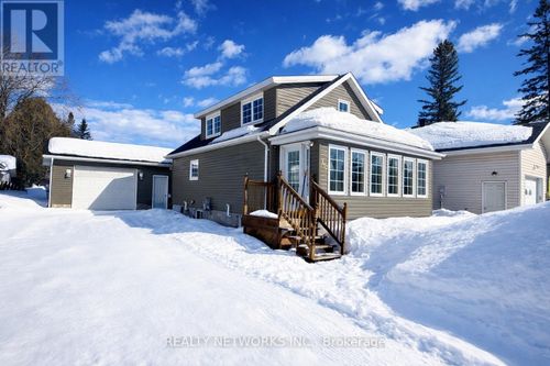 302 Young St, Porcupine, ON, P0N1C0 | Card Image