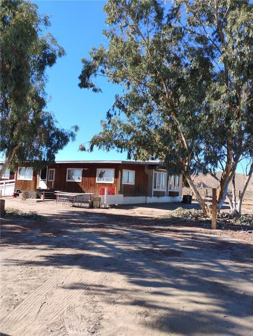 2551 Bella Vista Dr, Adelanto, CA, 92301-9306 | Card Image